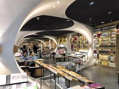 -钟书阁(珍园店)