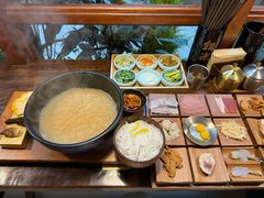 -银米·云南传统过桥米线(双廊黑金冠店)