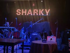 -鲨鱼美式餐厅酒吧Sharky