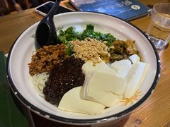 -蜗牛的家旅行主题云南菜餐厅.小酒馆(护国寺店)