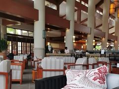 -亚龙湾喜来登·美景台大堂吧