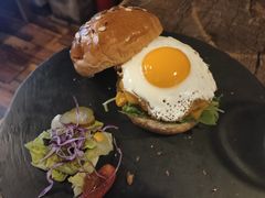 -HIGH FIVE哈福手工汉堡(桂林路店)