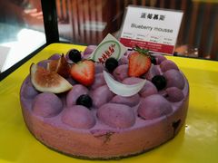 蓝莓慕斯-佛山皇冠假日酒店-西餐厅