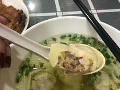 鲜虾肉馄饨-潘国仙耳光馄饨(黄家阙路店)
