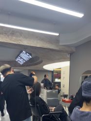 -宫铭烫发染发接发店