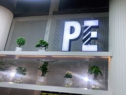 -PE SALON 