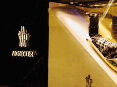 -MONCLER(武汉国际广场店)