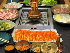 -臻牛烤肉
