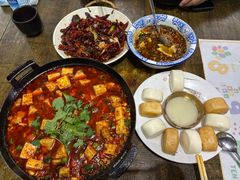 -小辣椒·川菜馆·羌家铜锅土火锅(茂县店)