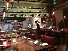 大堂-恰餐厅及酒吧 CHAR Bar & Grill (北京丽都皇冠假日店)