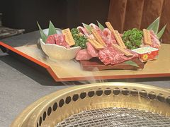 -铭牛烧肉·和牛海鲜自助(高新月牙湖店)