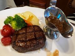 肋眼肉牛排-老井俄式餐厅