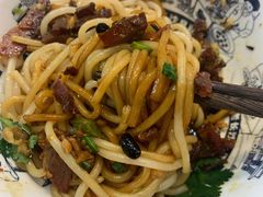 -黑白电视长沙小吃(美林M·LIVE天地东座店)