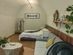 -悟空山宿陨石私汤温泉酒店(神舟大道地铁站店)