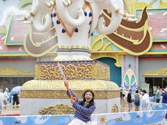 -七彩云南欢乐世界