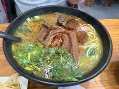-志权牛肉面(灵山路店)
