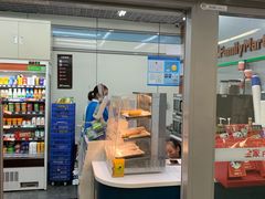 -全家便利店(宜山路站店)