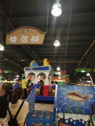点击看大图 -维佳童话镇演出现场(徐东店)