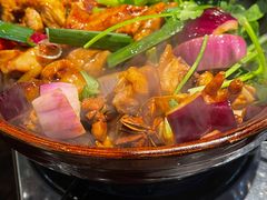 -胡须佬鸡煲四季火锅(海雅缤纷城店)