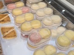 雪媚娘-酥大興·新国潮糕点配茶饮(龙岗万达黑金店)