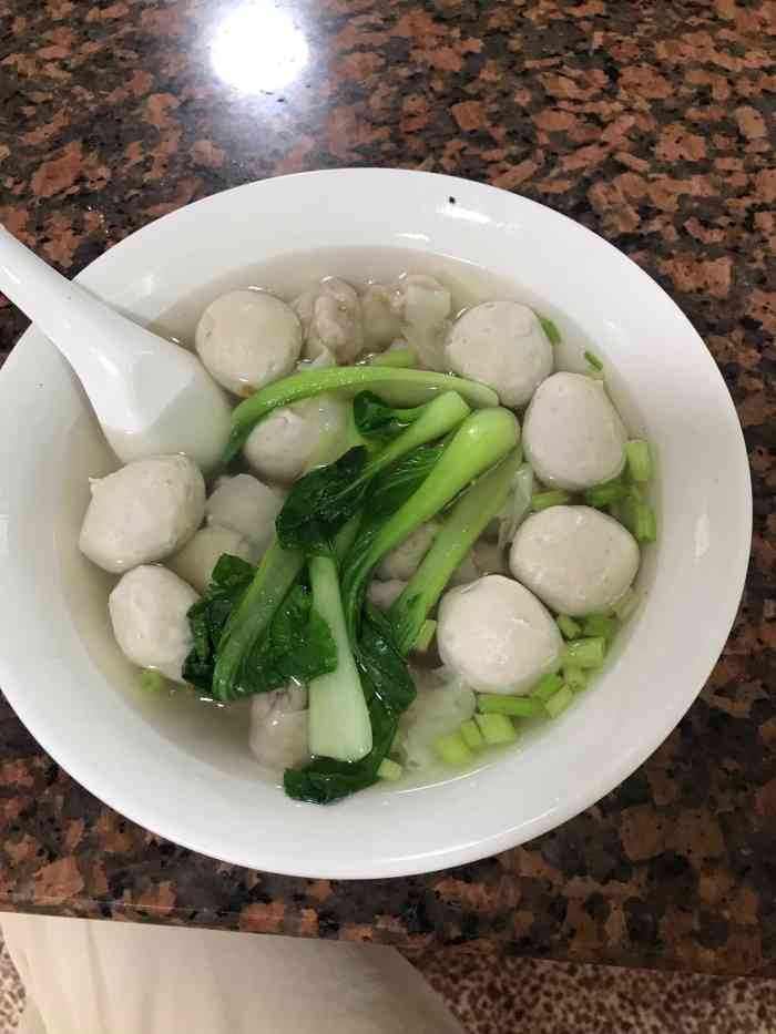 肉圆嘛 其实我也没有吃出什么特别的地方,就一般的肉圆,一般的扁食
