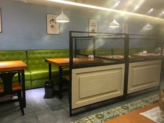 面包甜点陈列柜-龙梅肥肠鱼(明瓦廊店)