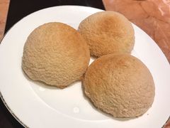 酥皮牛奶包-金玉满堂潮州酒楼(无限极荟购物广场店)