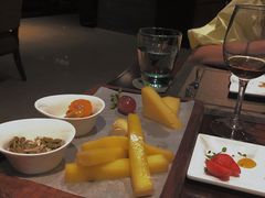 -三亚湾海居铂尔曼度假酒店