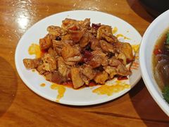 -爆炸头阿姨小四川正宗川味小吃(无任何分店)