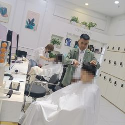点击看大图 -艾米莉 烫染沙龙
