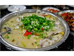 酸菜鱼-廖哥泡椒兔(峨眉店)