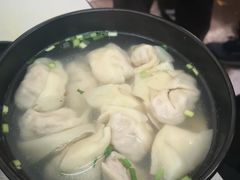 三鲜大馄饨-万寿斋(山阴路店)