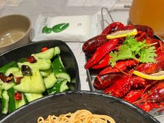 -巴厘龙虾·榜首油焖大虾(音乐学院·沿江酒馆店)