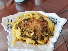 -撒拉人家.酸菜牦牛肉火锅