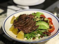 烤牛肉彩虹时蔬沙拉-at cafe 意大利餐厅(集美店)