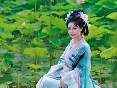 -九月鹰飞汉服摄影工作室
