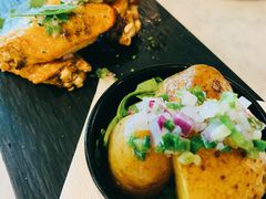 香烤鸡翅配烤薯仔-玛尚诺意式餐厅(官舍店)