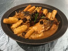 葱烧鱼头-名都饭店
