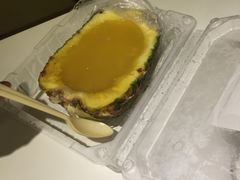-志龙皇冠吃货椰子铺