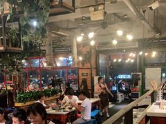 大堂-钢管厂歆瑞源油卤串串香(春熙路太古里店)