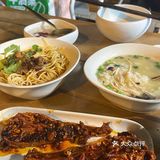 居民楼里面的小庭院川味钵钵鸡|梦回乐山🍢