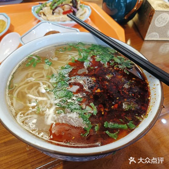 穆兰泊尔经典牛肉面店