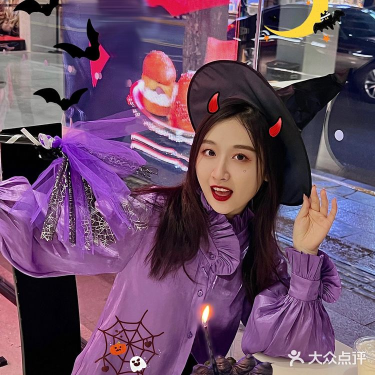 不给糖就吃块蛋糕吧🎃我是万圣节小机灵gui