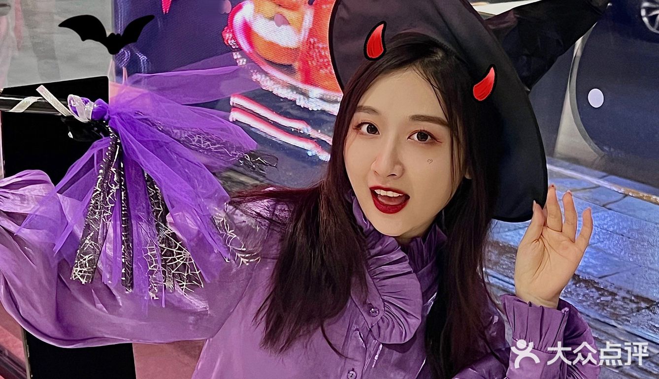 不给糖就吃块蛋糕吧🎃我是万圣节小机灵gui