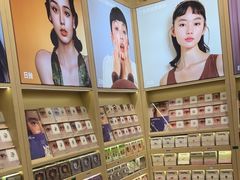 -moody彩瞳(环宇城店)