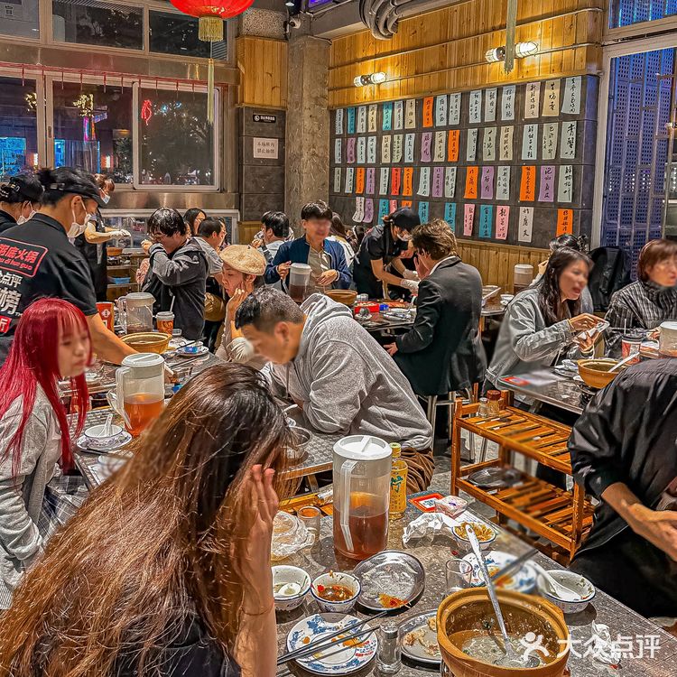 必吃榜没有骗我，这家粥底火锅好吃到无语！