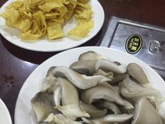 -银同牦牛肉火锅