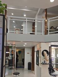 -尚艺造型.剪烫染.接发