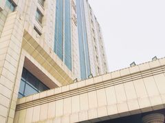 -锦龙国际酒店(天津奥体中心华苑地铁站店)