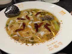 老坛酸菜鲈鱼-渔语鱼新川菜Bistro(万象天地店)